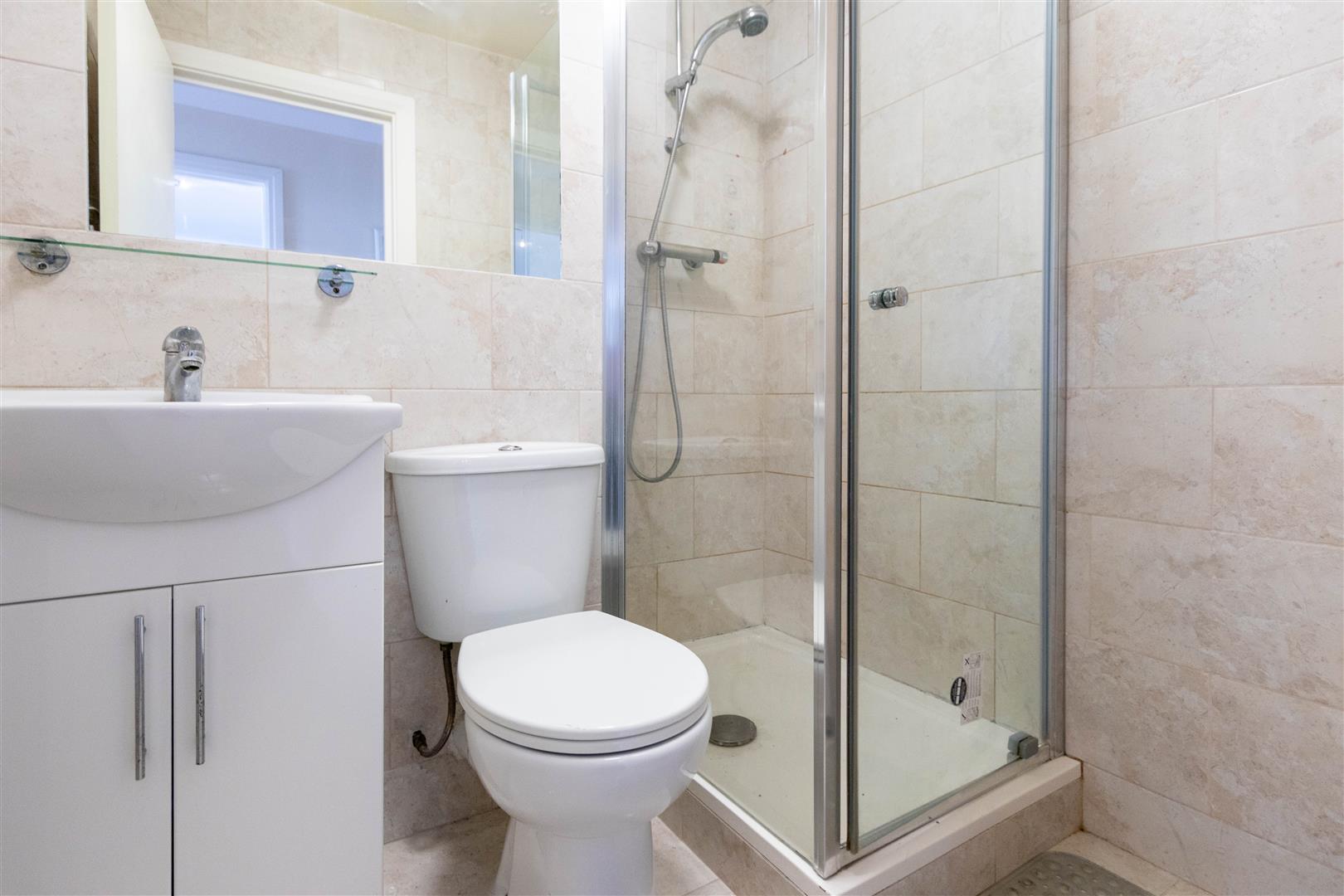 1 bed property in Regent Court, London